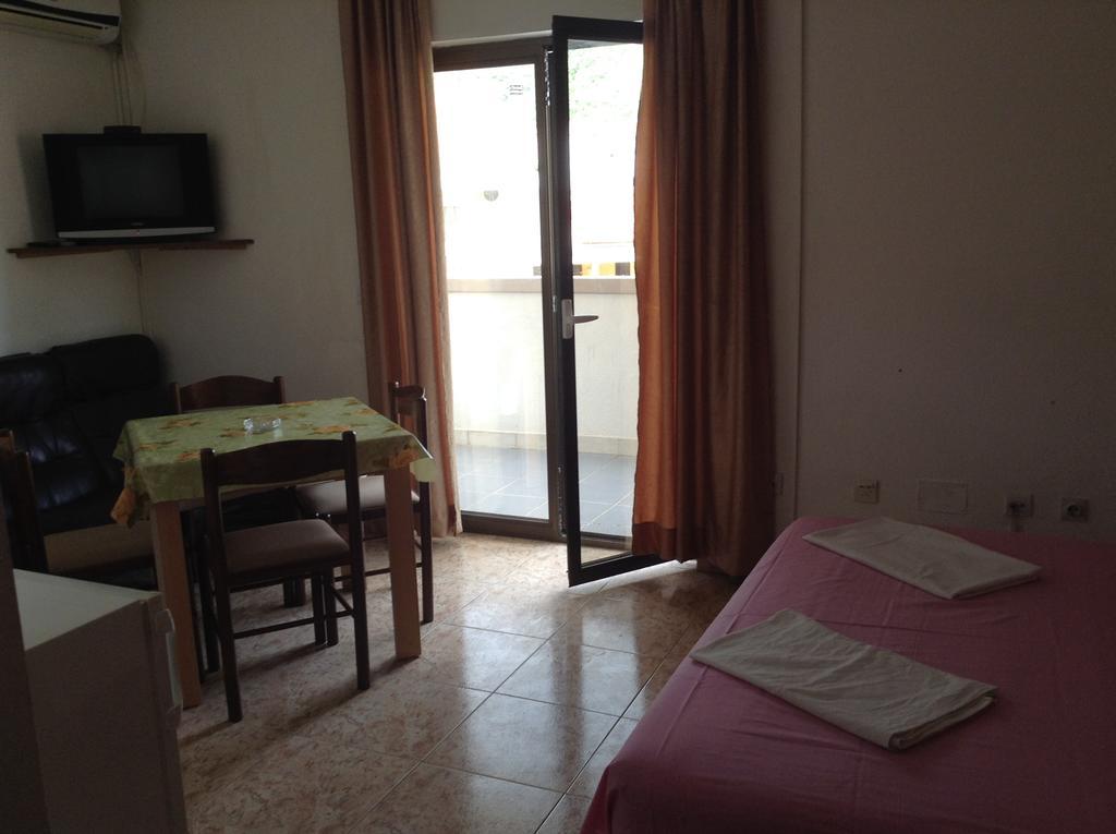 Kuca Tomovic Hotel Budva Buitenkant foto