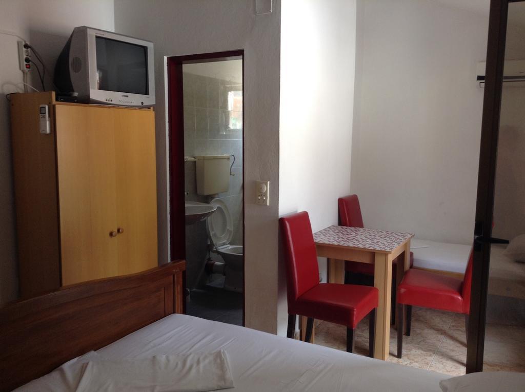 Kuca Tomovic Hotel Budva Buitenkant foto